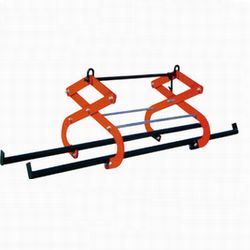 自立型間知多吊具