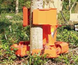 フェラーバンチャ(伐倒機械)(本機4本配管)